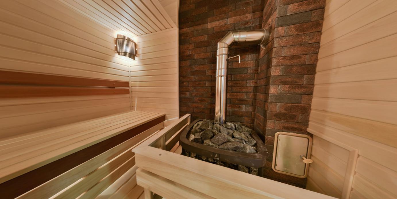 Русская баня с печью Kastor 27Ksil и дымоходом Sheidel в Тарасово, 2014г.